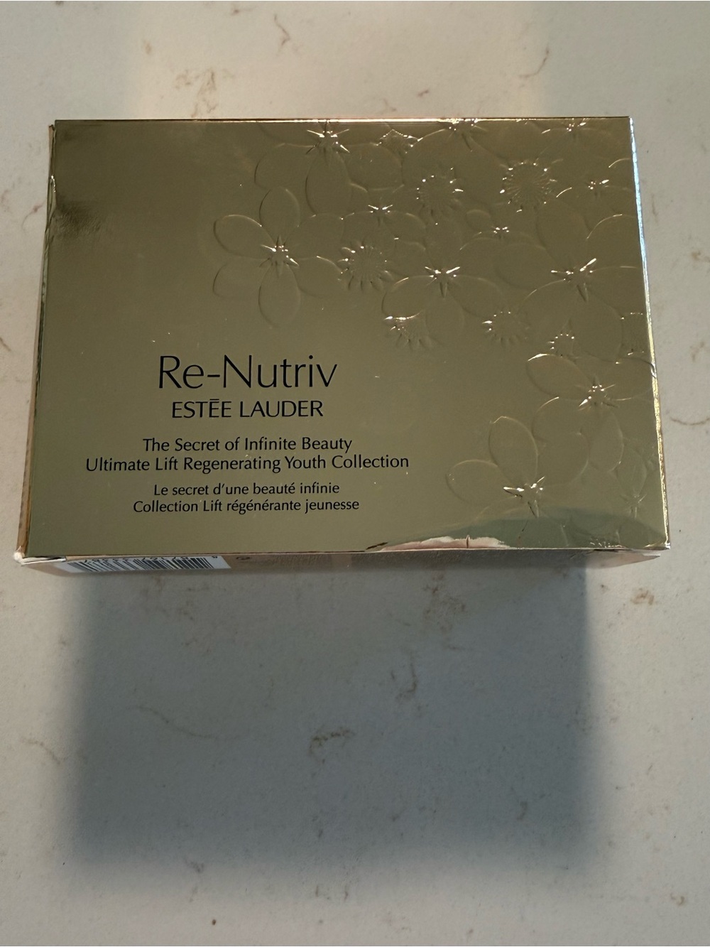 Estée Lauder Re-Nutriv Ultimate Lift Regenerating Youth Collection